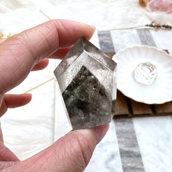 Extra Small Garden Quartz Polished Tip - Picture 6 of 7